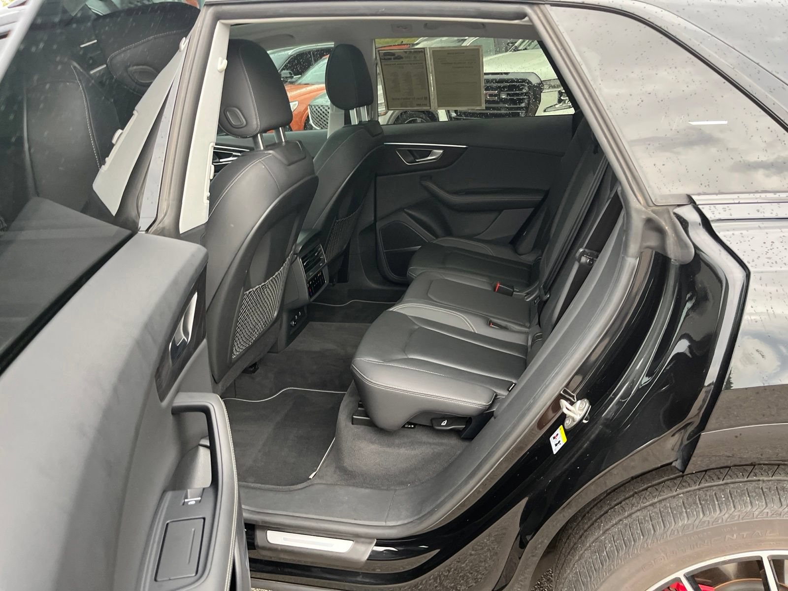 Used 2023 Audi Q8 Premium Plus w/ Premium Plus Package AWD/4WD image 32