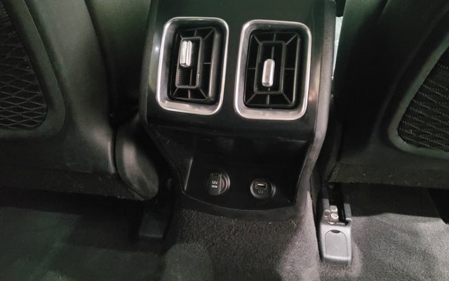 Used 2023 Kia Sorento LX image 19