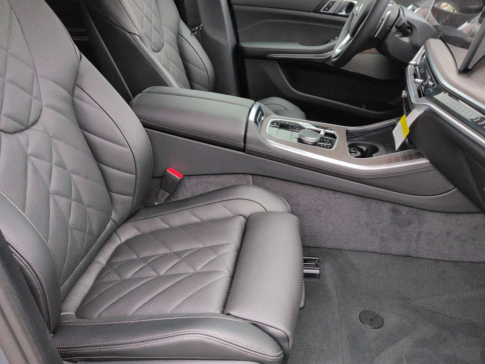 Used 2026 BMW X5 xDrive40i w/ Premium Package AWD/4WD image 22