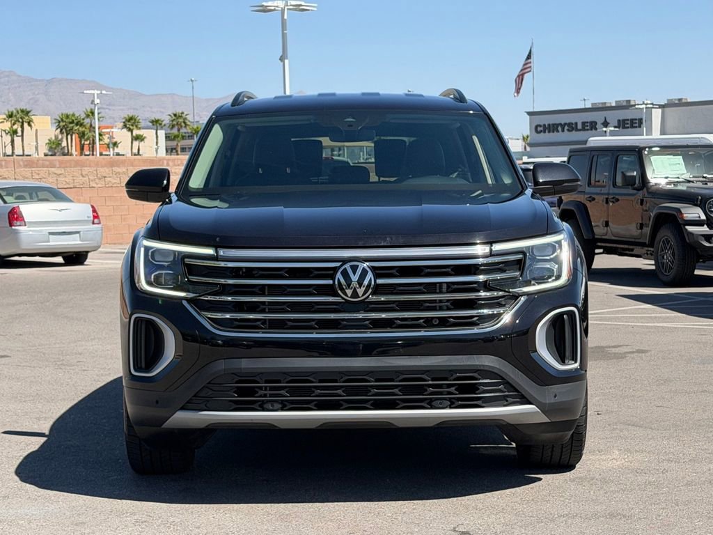 Used 2025 Volkswagen Atlas SE AWD/4WD image 10