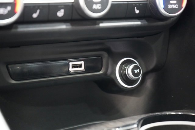 Used 2022 Alfa Romeo Giulia Ti image 28
