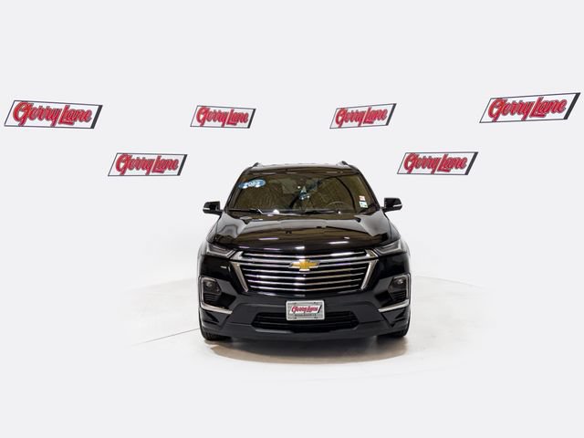 Used 2023 Chevrolet Traverse Premier FWD image 2