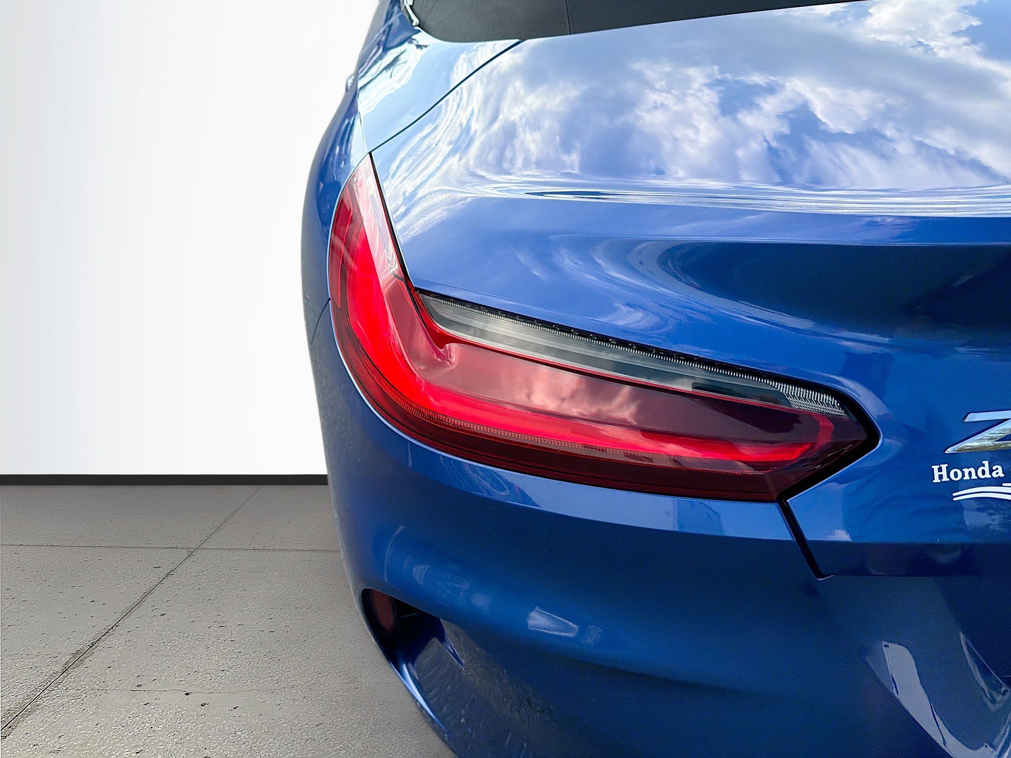 Used 2025 BMW Z4 sDrive30i image 11