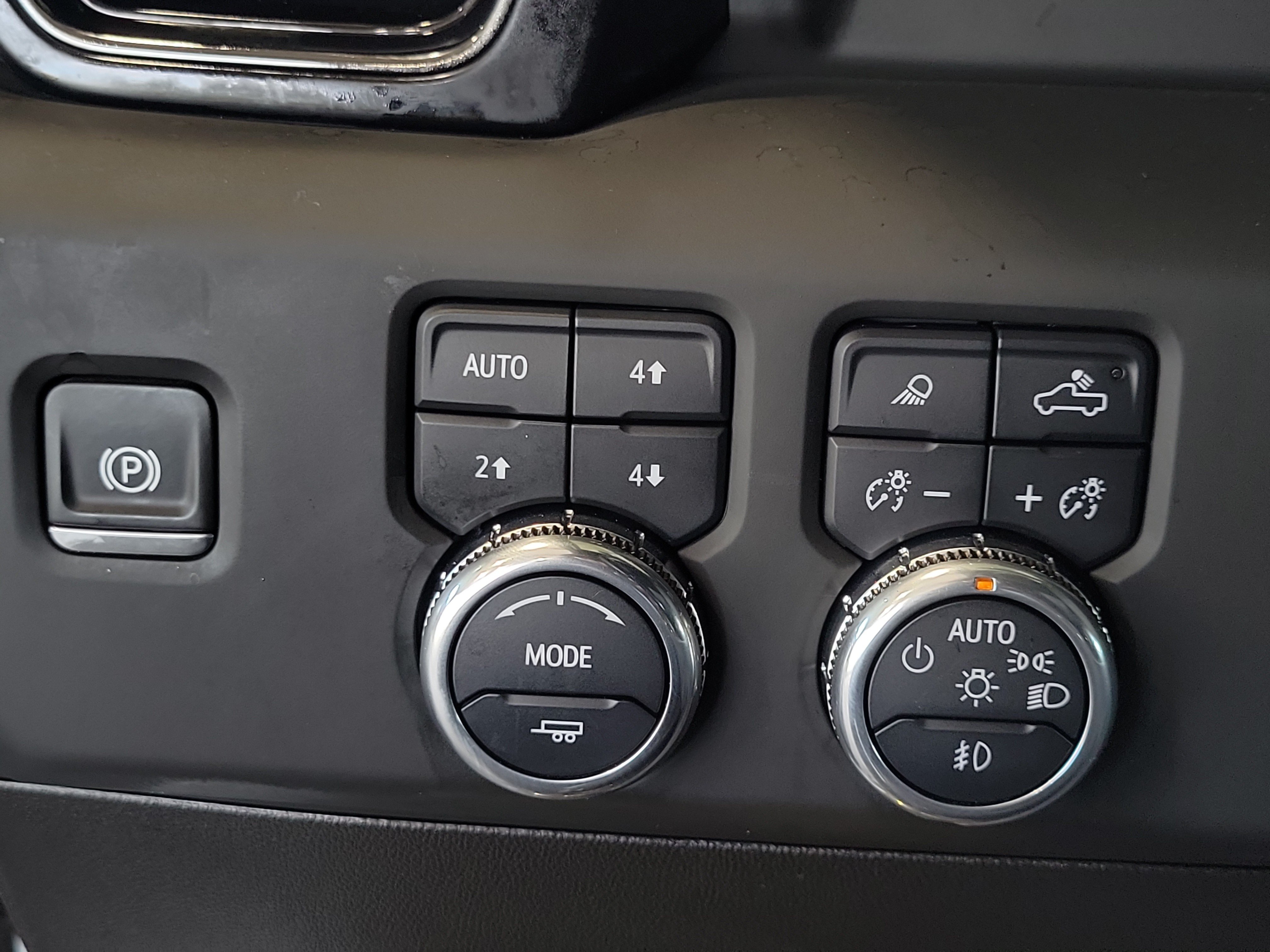 Used 2025 GMC Sierra 2500 AT4 AWD/4WD image 21