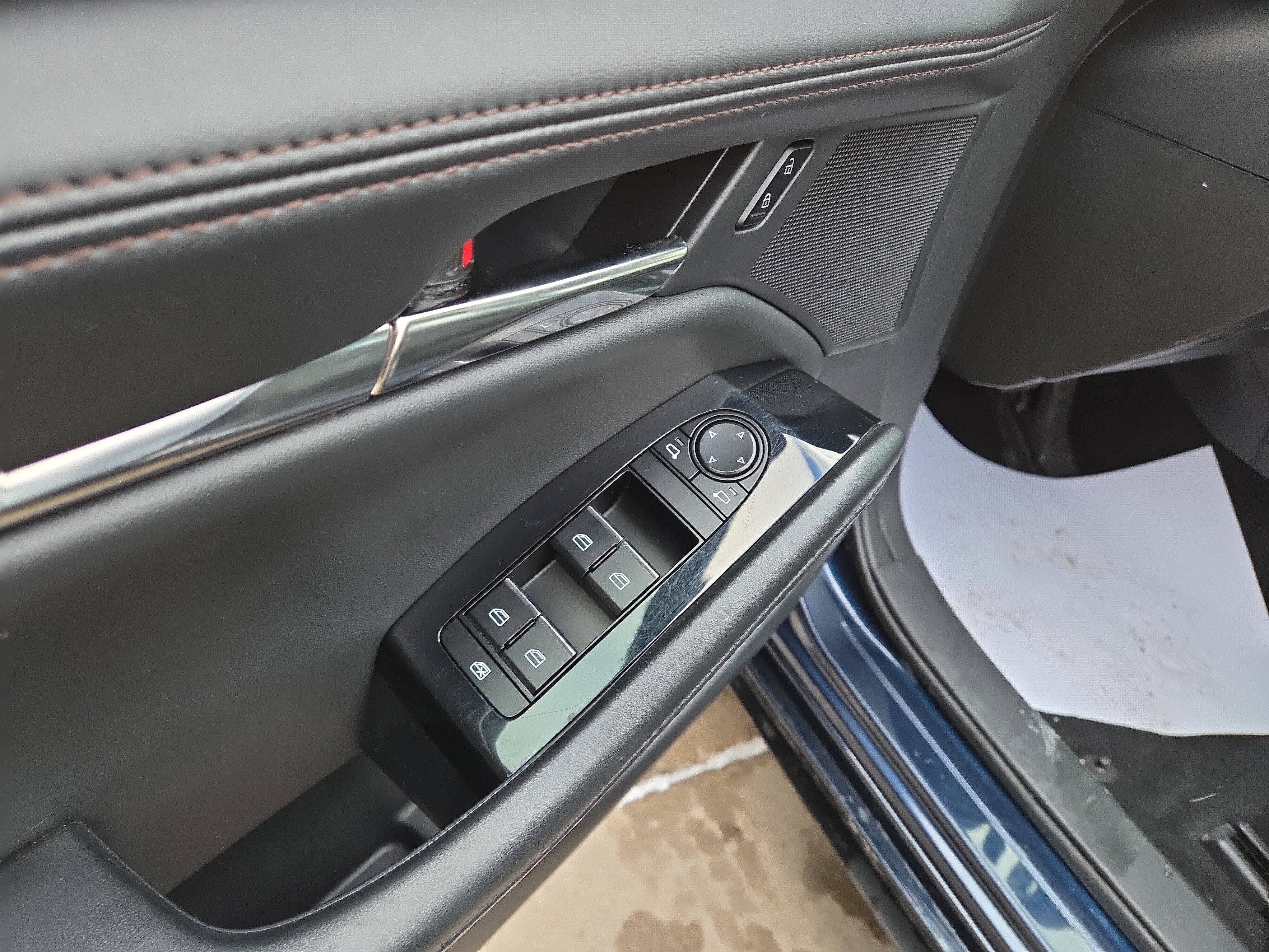 Used 2024 MAZDA MAZDA3 s image 16