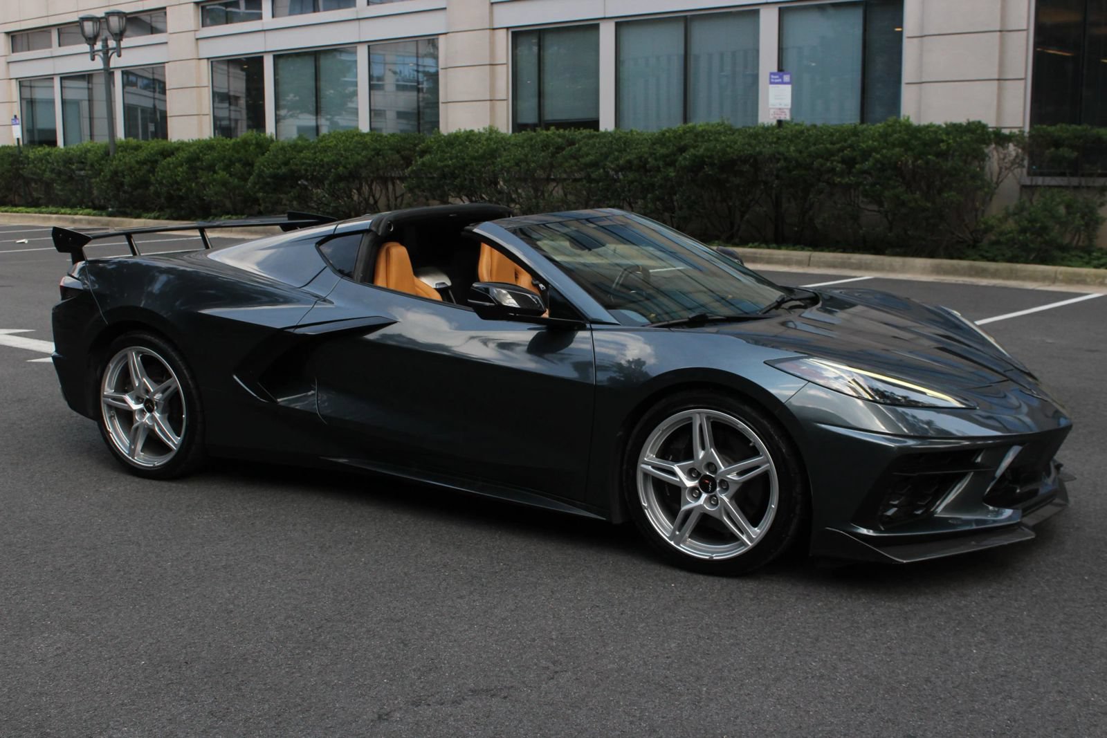 Used 2020 Chevrolet Corvette Stingray Premium Cpe w/ 3LT Preferred Equipment Group RWD image 2