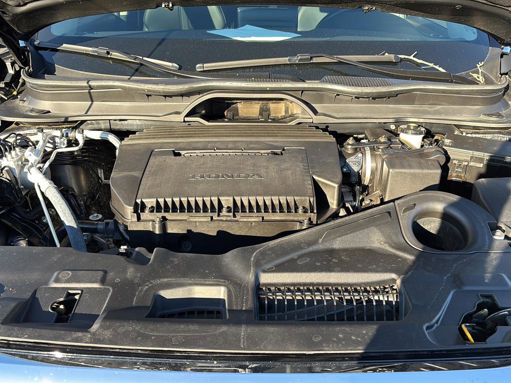 Used 2023 Honda Pilot Touring image 11