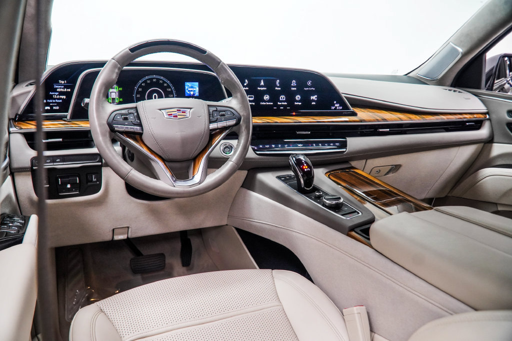 Used 2024 Cadillac Escalade Premium Luxury Platinum RWD image 23