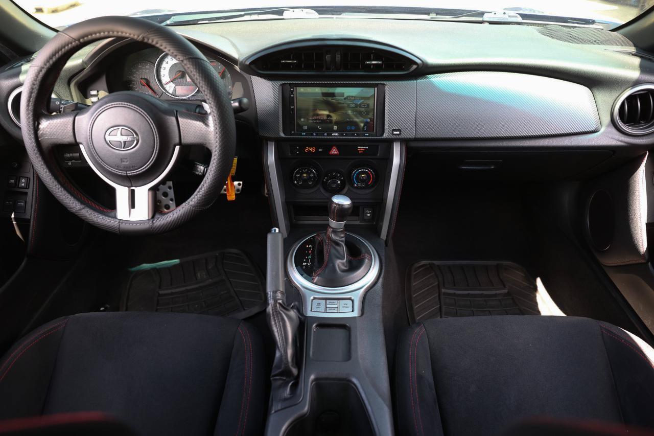 Used 2015 Scion FR-S RWD image 21