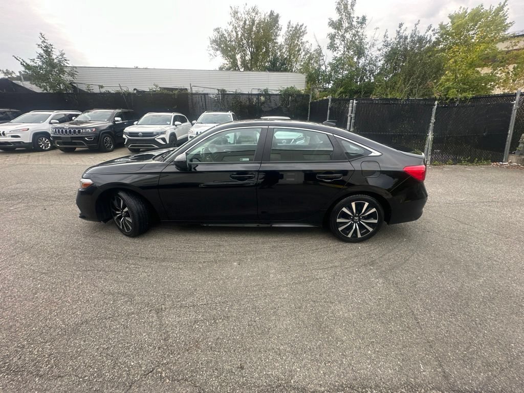 Used 2024 Honda Civic EX image 3