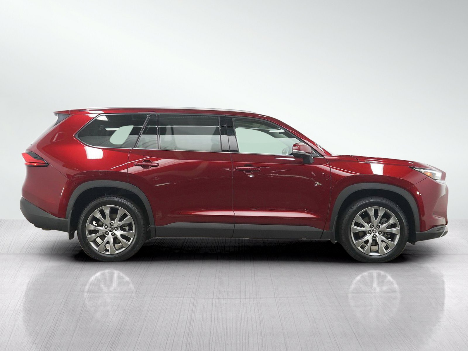 Used 2024 Toyota Grand Highlander AWD image 8