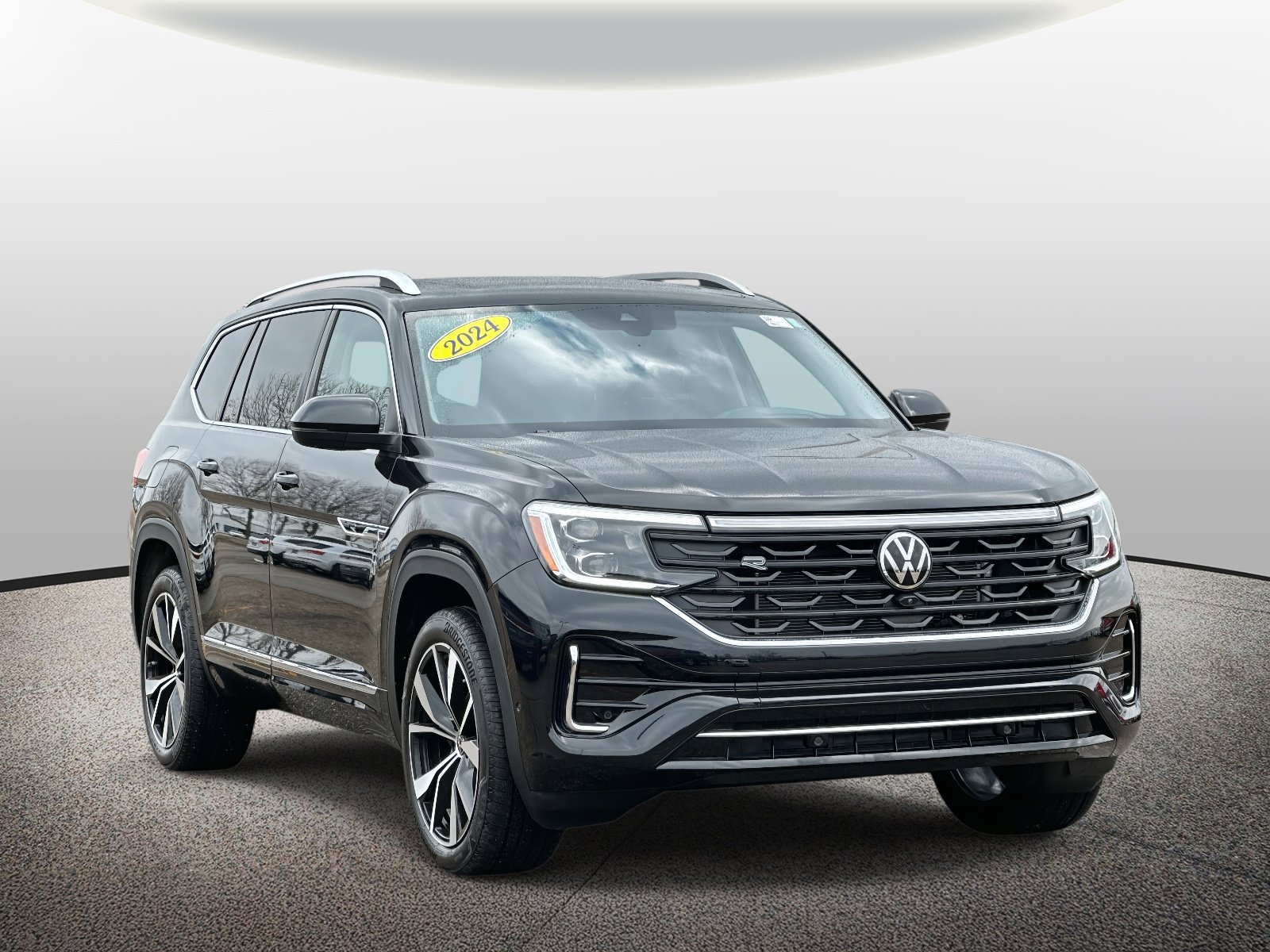 Used 2024 Volkswagen Atlas SEL Premium R-Line image 7