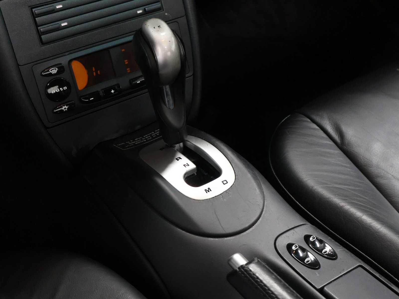 Used 2001 Porsche 911 Carrera 4 AWD/4WD image 26