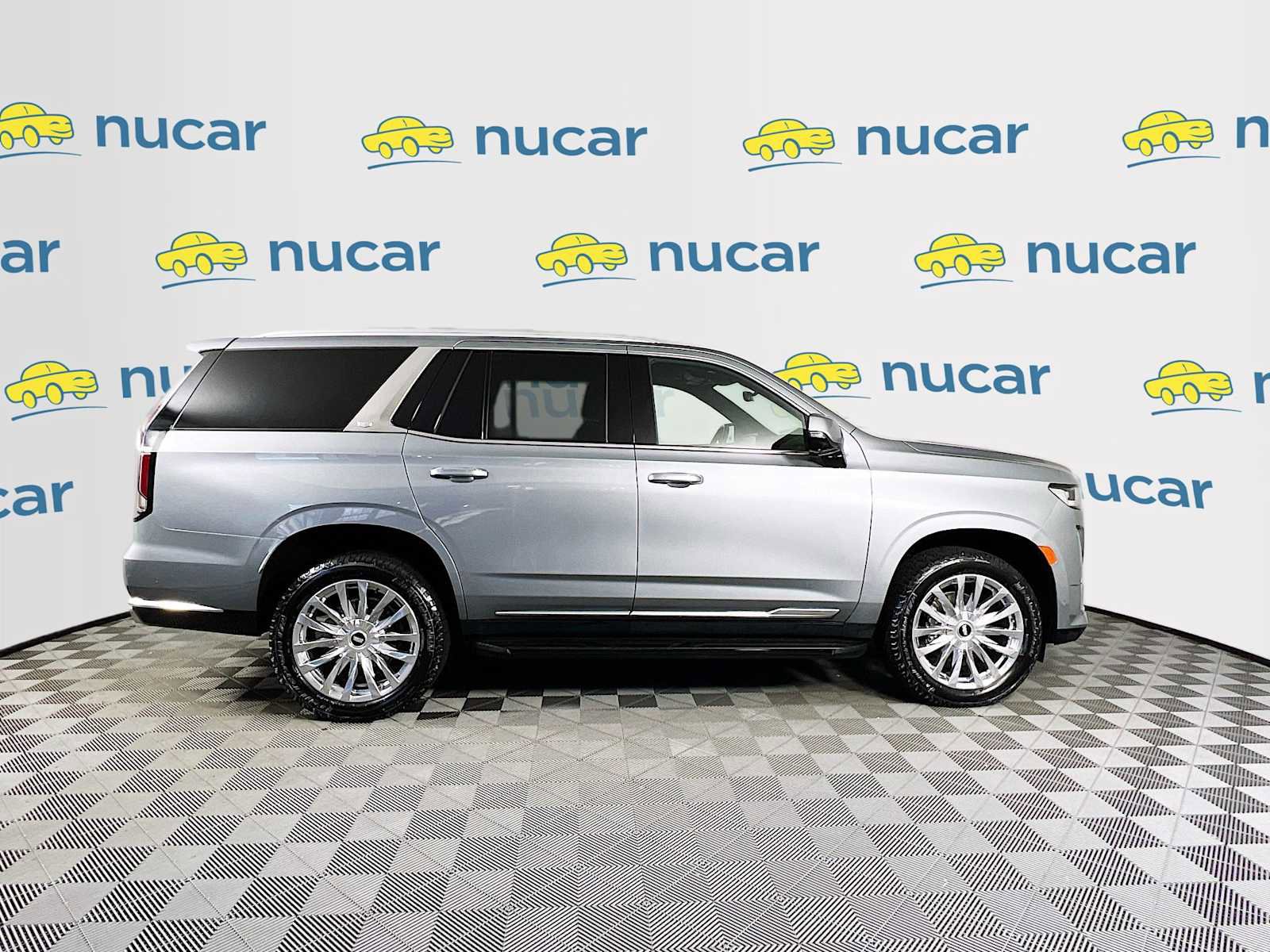 Used 2023 Cadillac Escalade Premium Luxury image 8