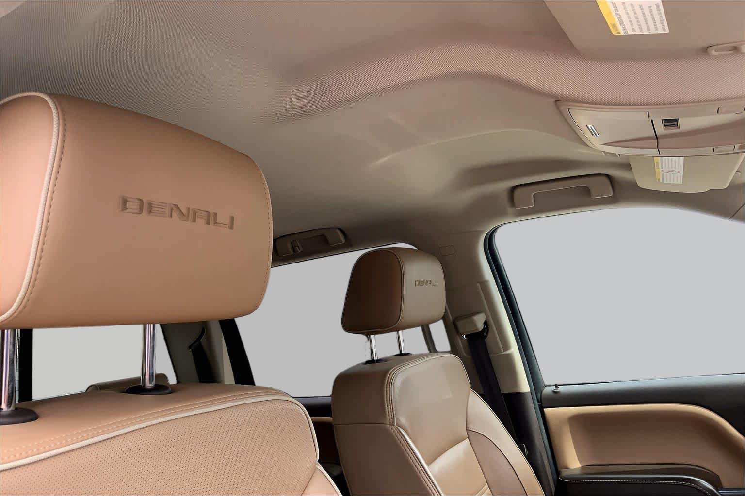 Used 2019 GMC Sierra 2500 Denali w/ Duramax Plus Package AWD/4WD image 14