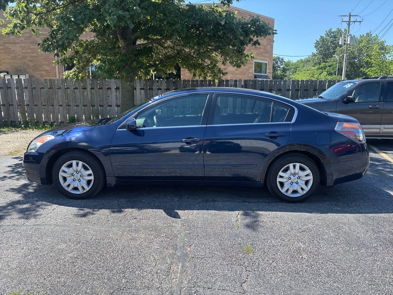 Used 2009 Nissan Altima 2.5 S FWD image 2