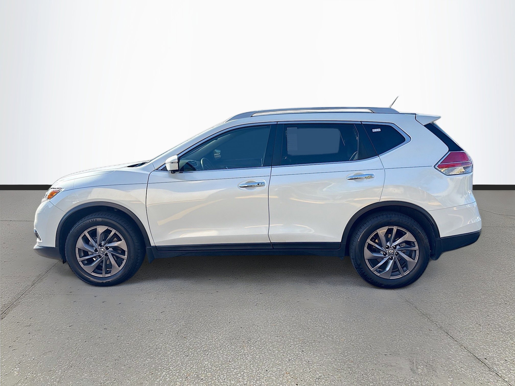 Used 2016 Nissan Rogue SL w/ SL Premium Package image 7
