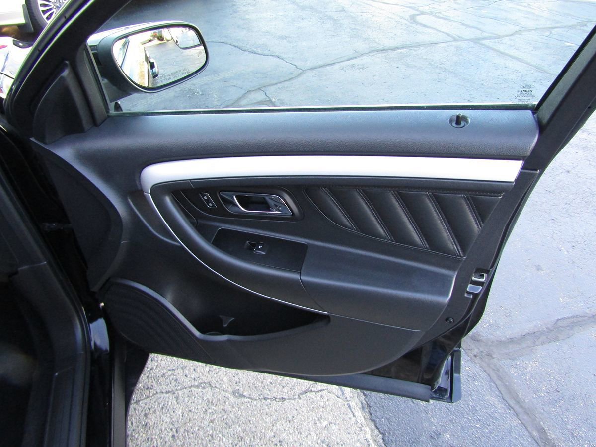 Used 2017 Ford Taurus SEL FWD image 34