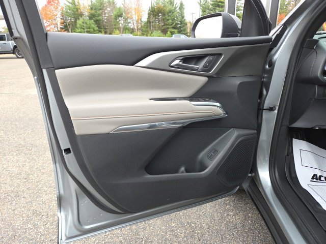 New 2027 Chevrolet Traverse LT w/ LPO, Floor Liner Package AWD/4WD image 22