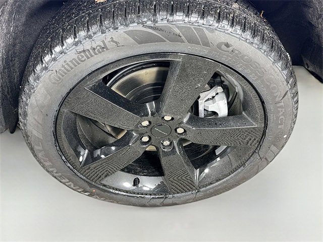 New 2026 Land Rover Defender 110 X-Dynamic SE image 33