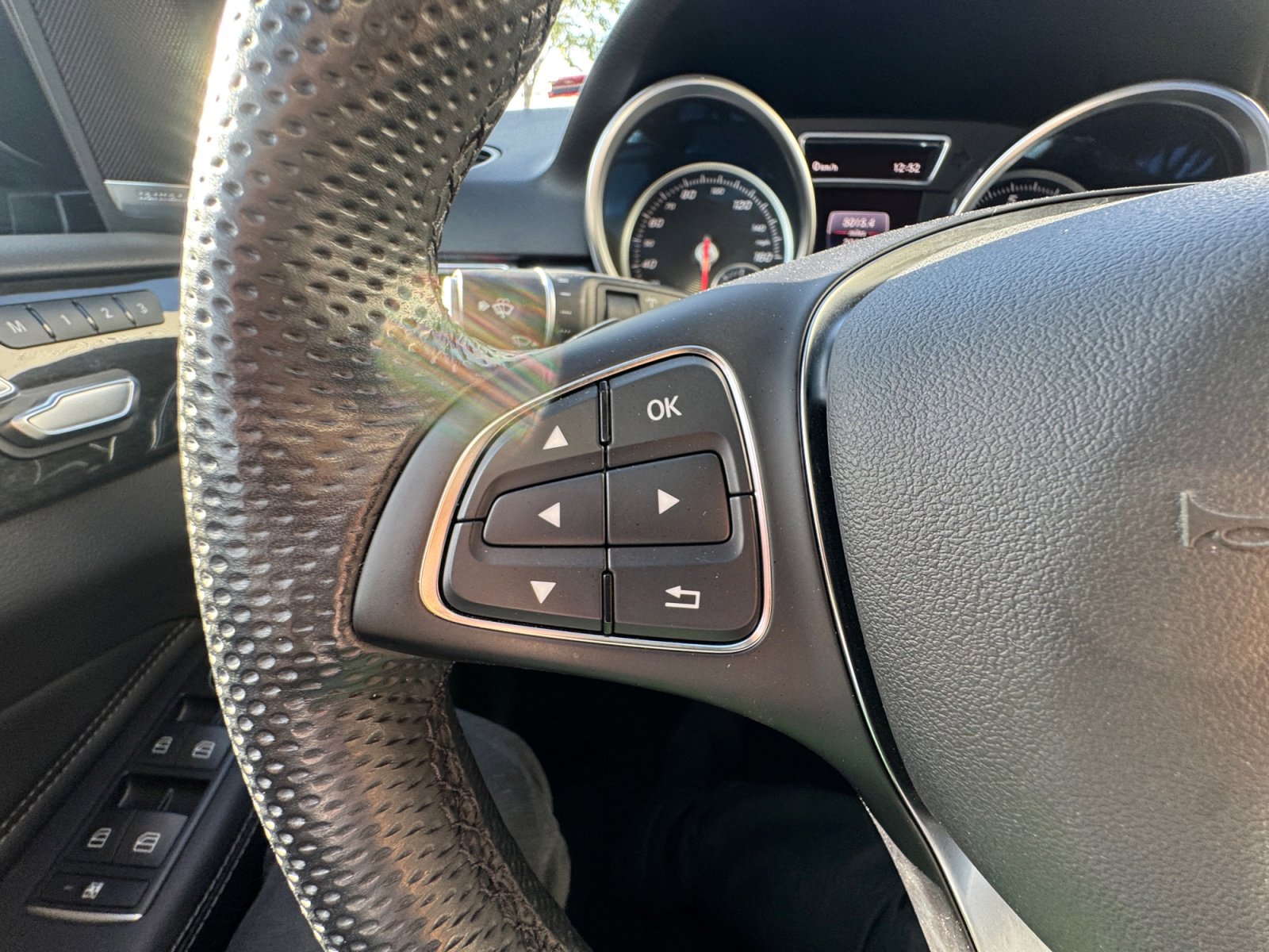 Used 2018 Mercedes-Benz GLE 350 4MATIC image 30