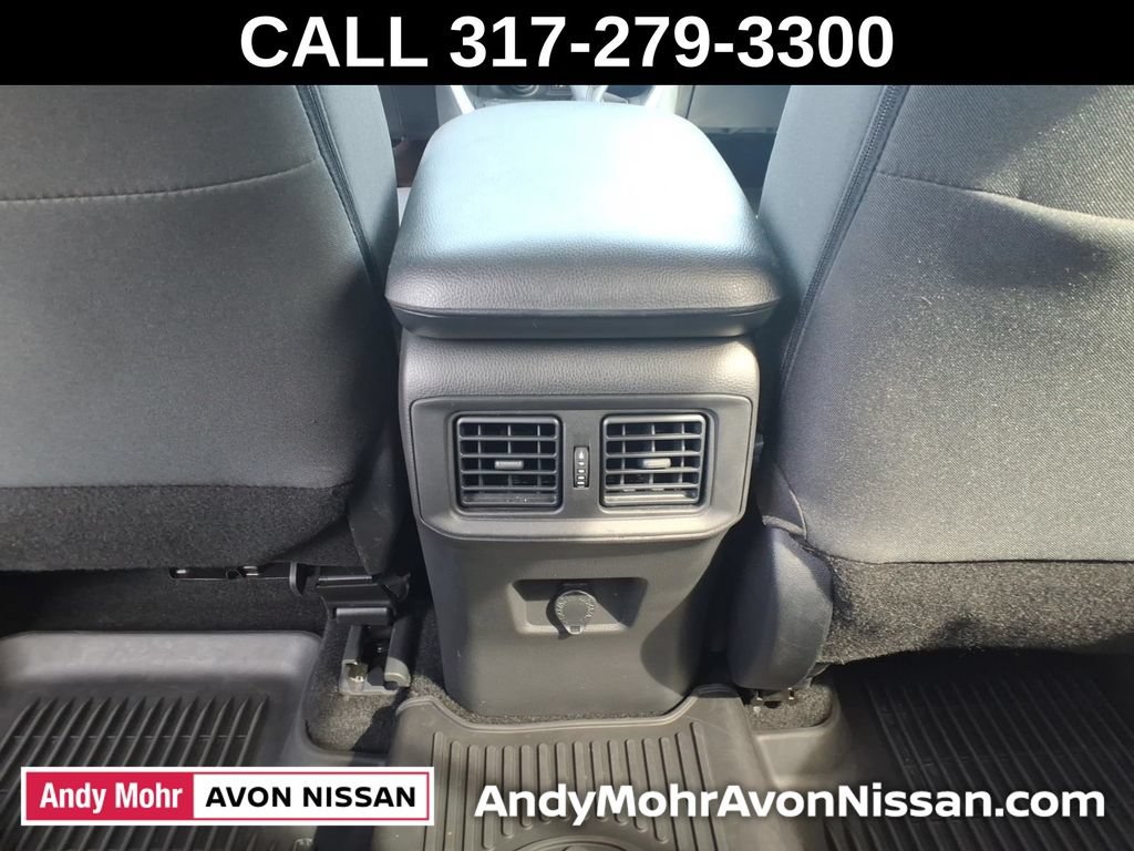 Used 2025 Toyota RAV4 LE AWD/4WD image 40