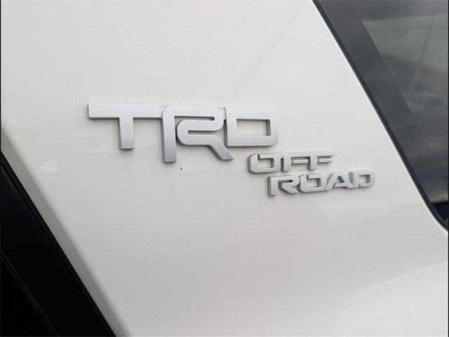 Used 2022 Toyota 4Runner TRD Off-Road image 17