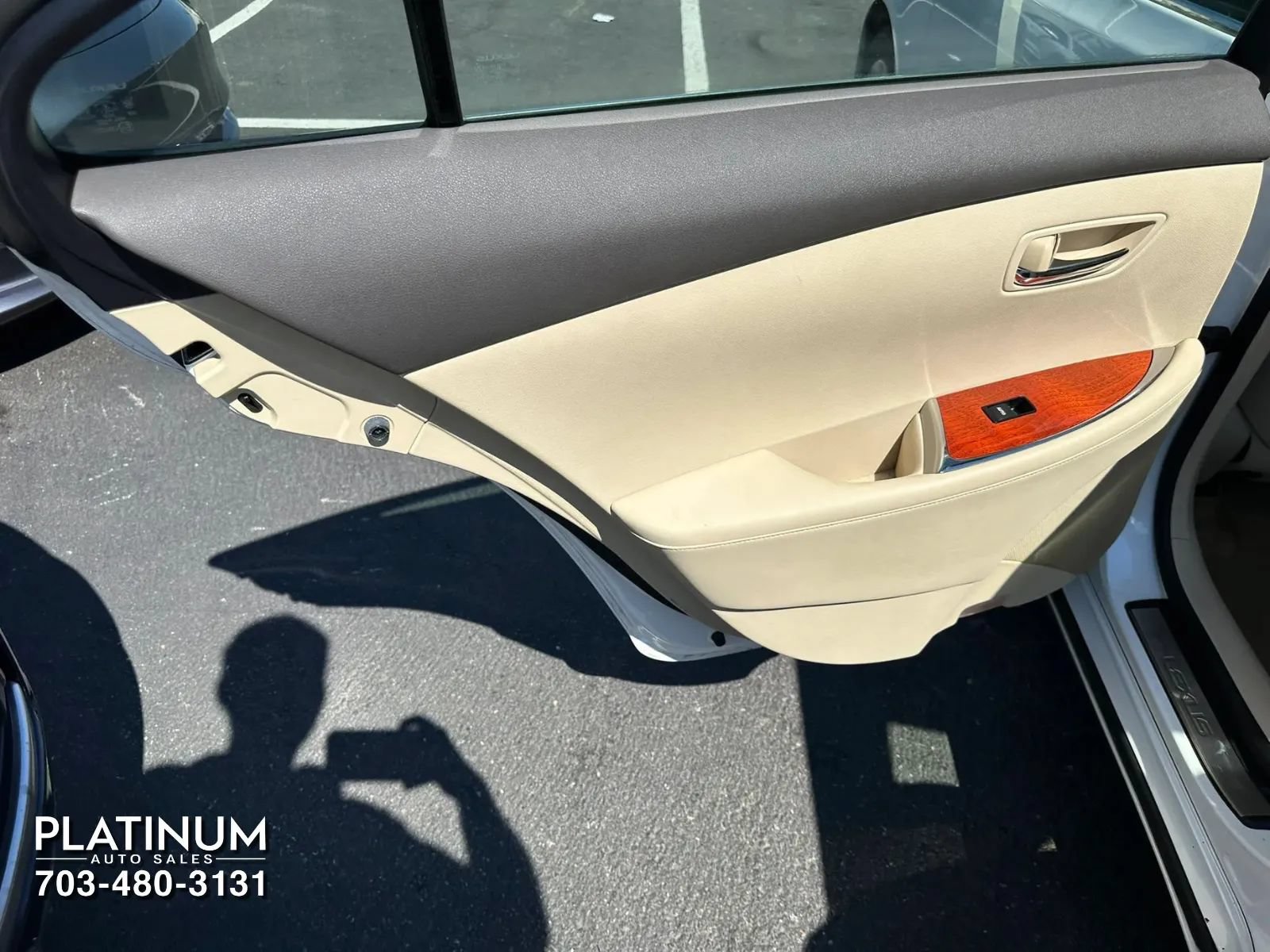 Used 2010 Lexus ES 350 w/ Preferred Accessory Package FWD image 16