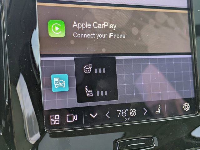 Used 2023 Volvo XC40 B5 Plus w/ Protection Package Premier image 24