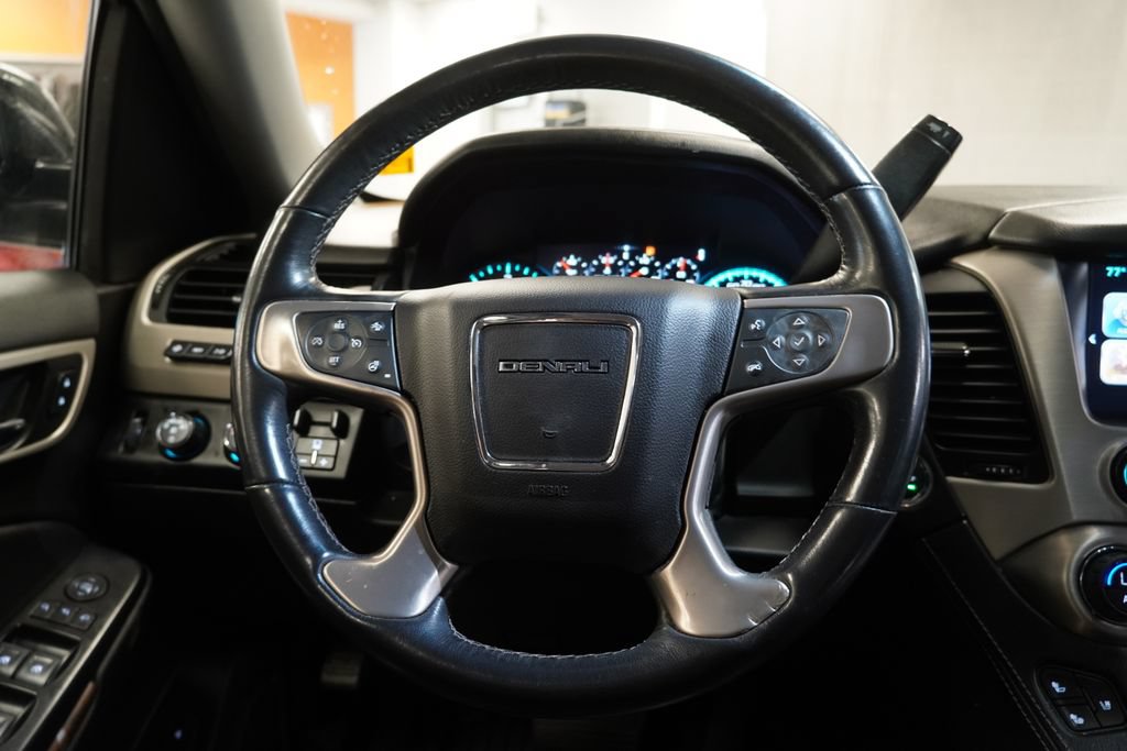 Used 2020 GMC Yukon XL Denali w/ Open Road Package AWD/4WD image 23
