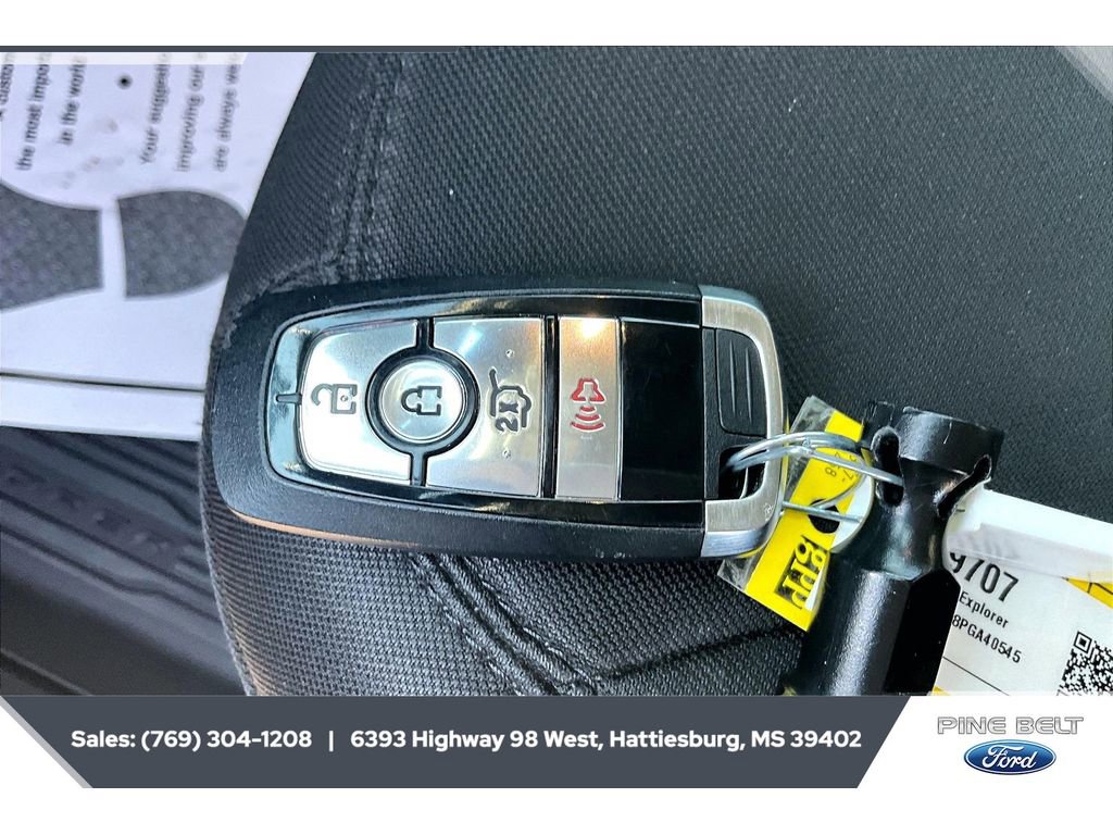 Used 2023 Ford Explorer XLT image 9