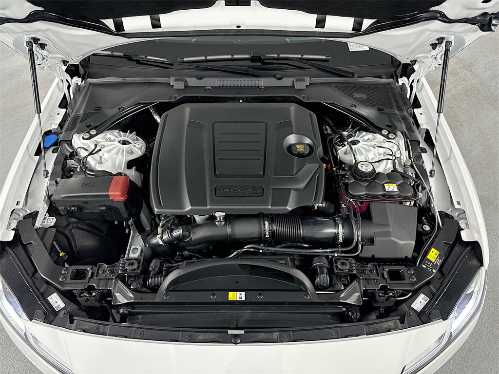 New 2024 Jaguar XF R-Dynamic SE image 31