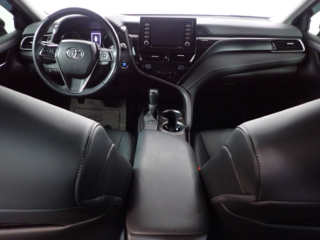 Used 2022 Toyota Camry SE w/ Convenience Package FWD image 29