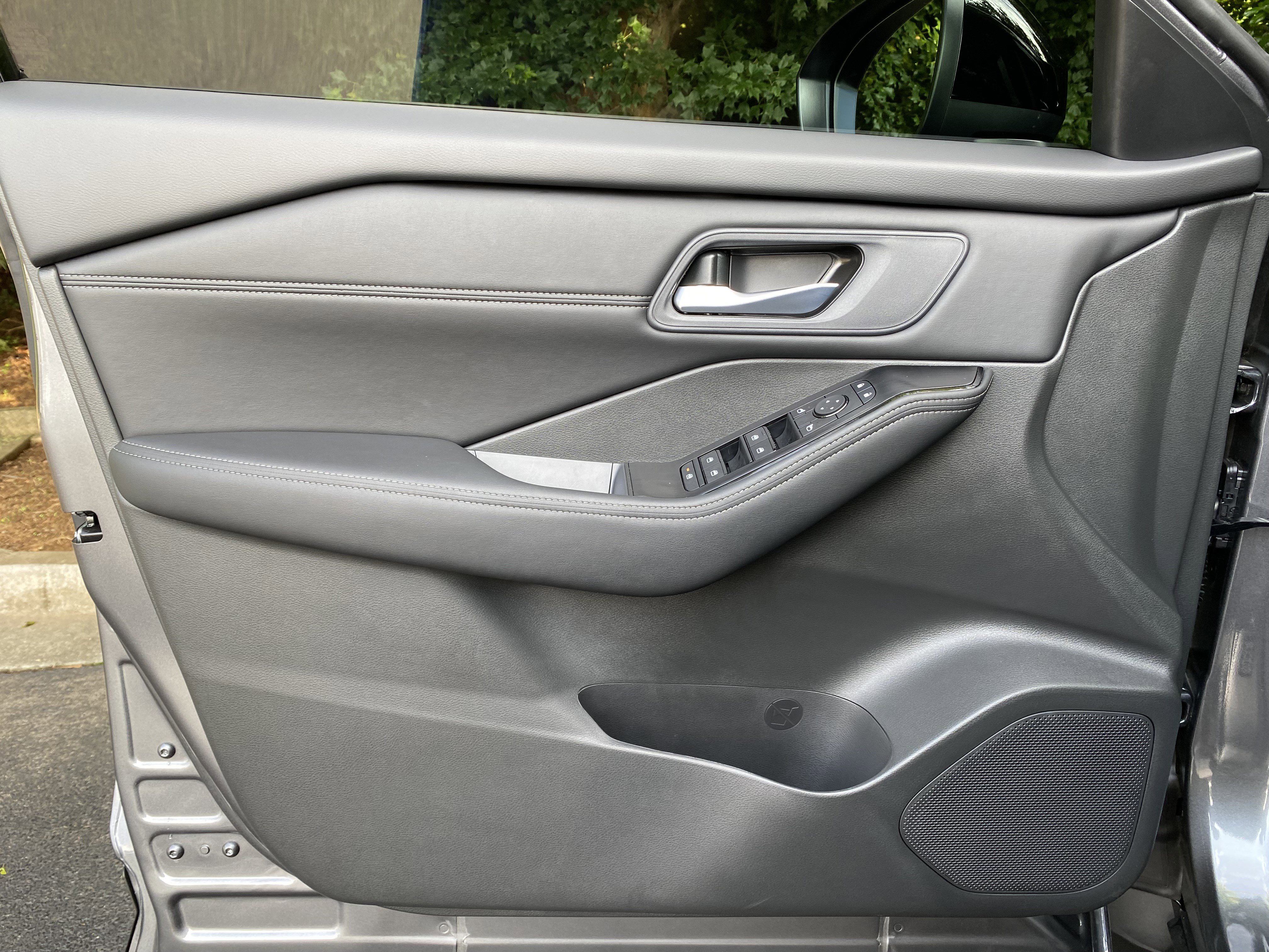 Used 2026 Nissan Rogue Dark Armor FWD image 15