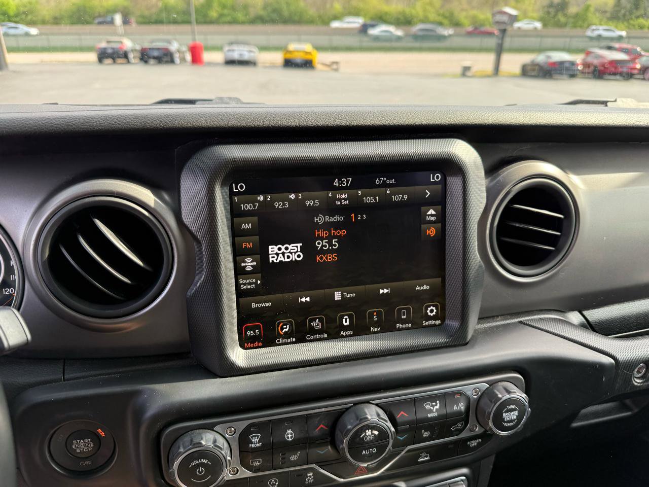 Used 2022 Jeep Wrangler Unlimited Sport w/ Sun And Sound Package AWD/4WD image 18