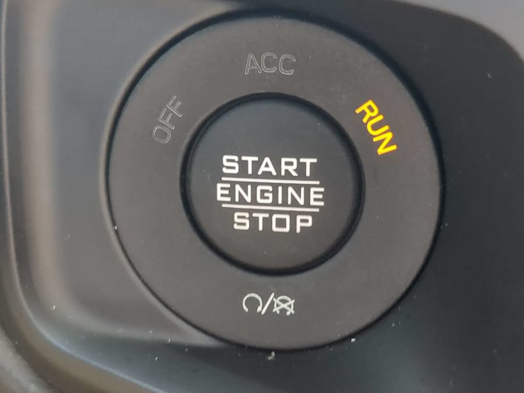 Used 2024 Jeep Gladiator Mojave AWD/4WD image 25