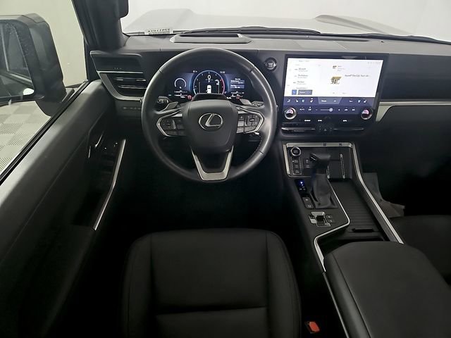 Used 2025 Lexus GX 550 AWD/4WD image 12