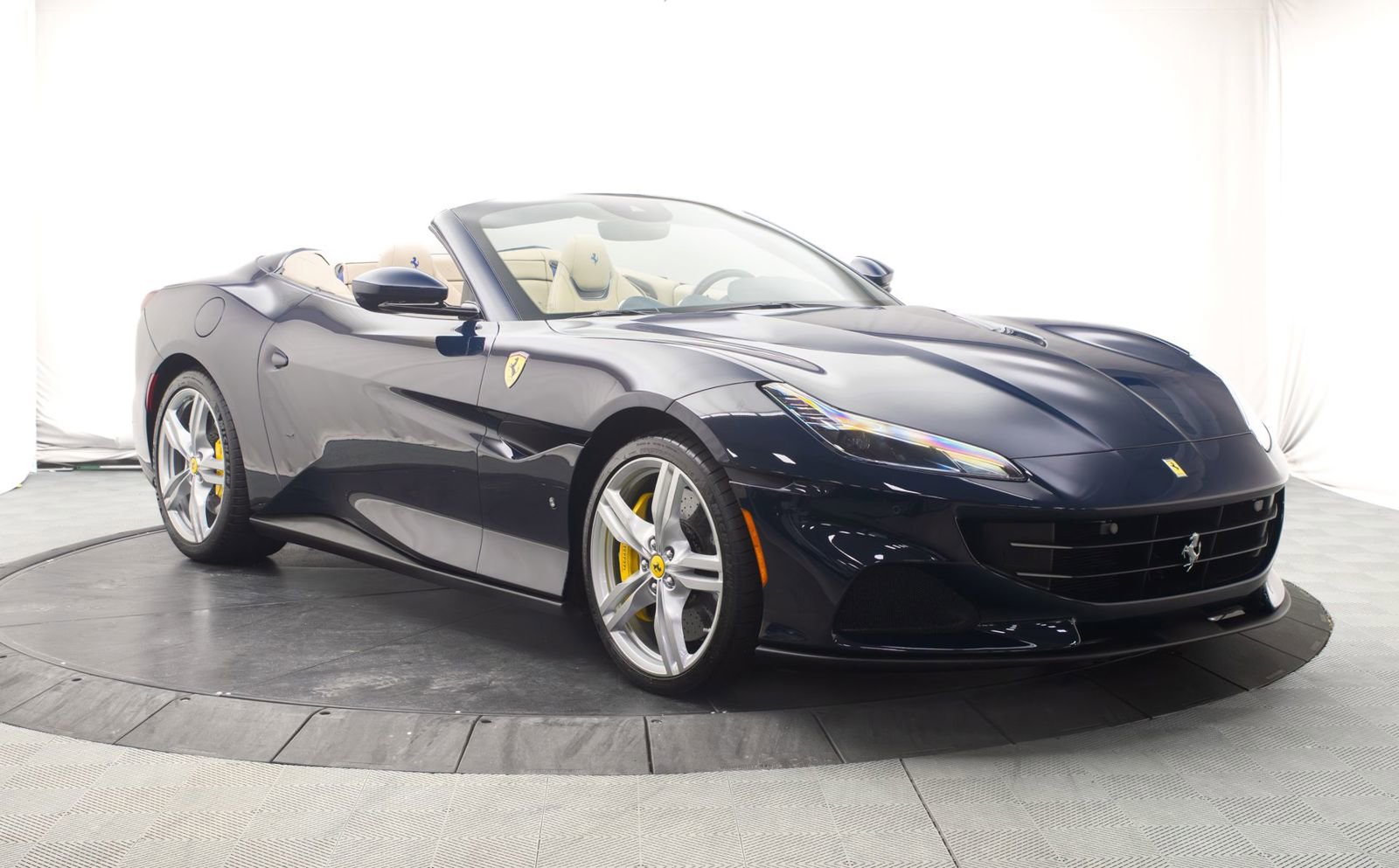 Used 2023 Ferrari Portofino M image 9