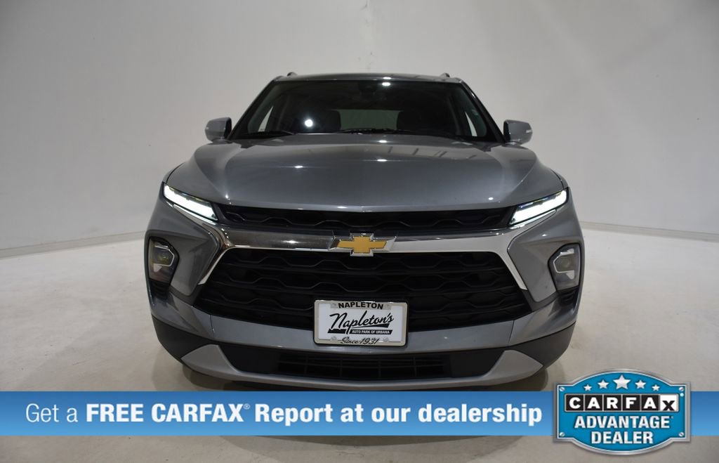 Used 2024 Chevrolet Blazer LT image 2