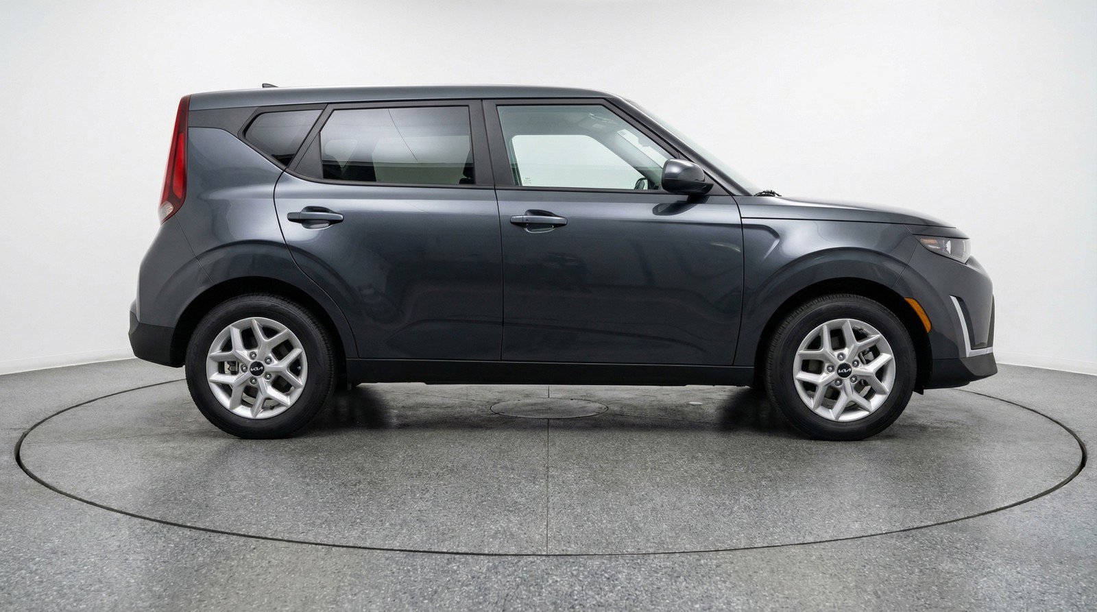 Used 2025 Kia Soul LX w/ LX Technology Package image 11