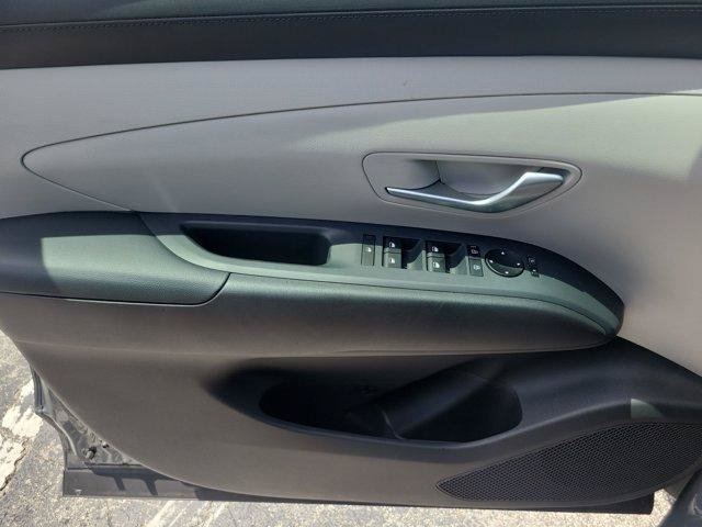 Used 2025 Hyundai Tucson SE FWD image 31