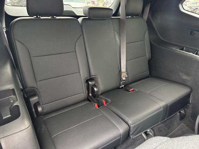 Used 2025 Buick Enclave Preferred image 13