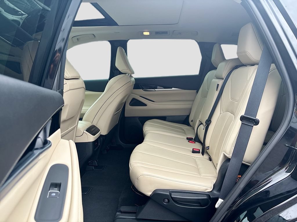 Used 2025 INFINITI QX60 Pure FWD image 18