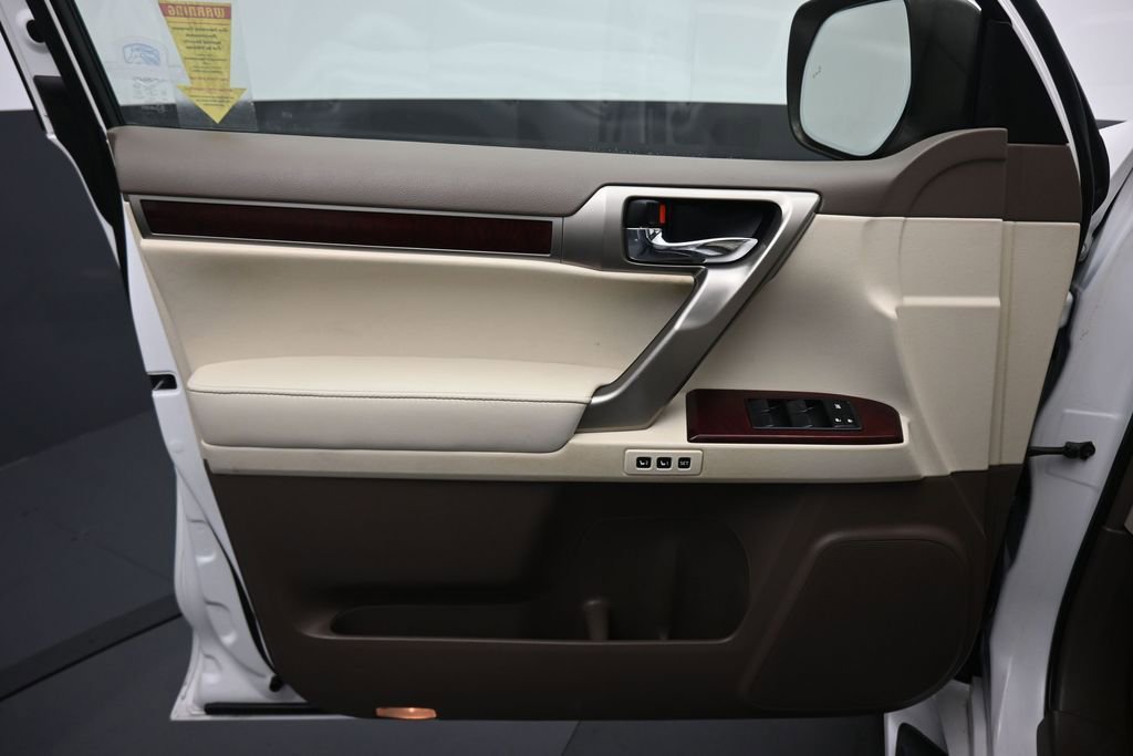Used 2018 Lexus GX 460 Luxury AWD/4WD image 9