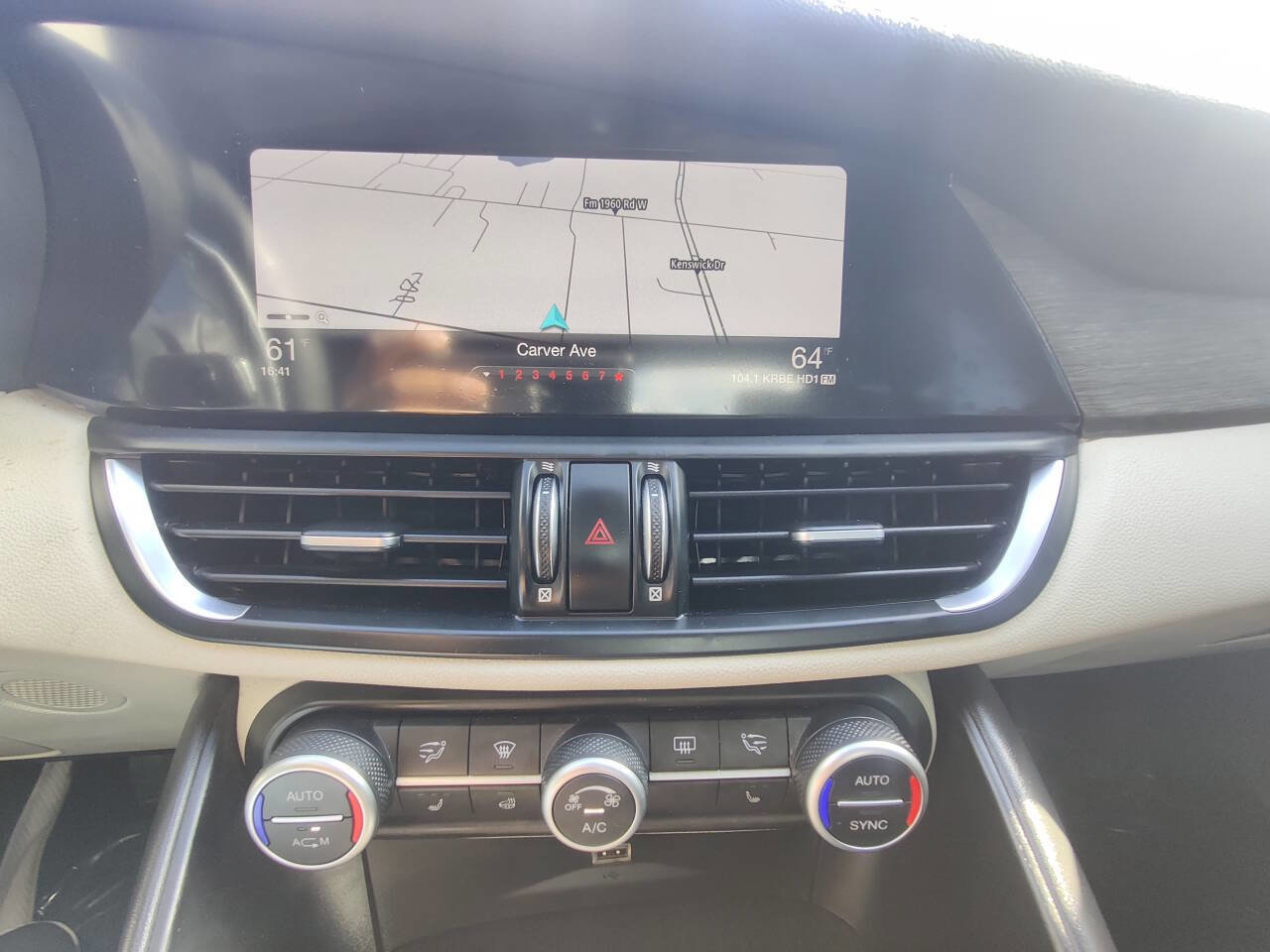 Used 2018 Alfa Romeo Giulia Ti w/ TI Performance Package image 16