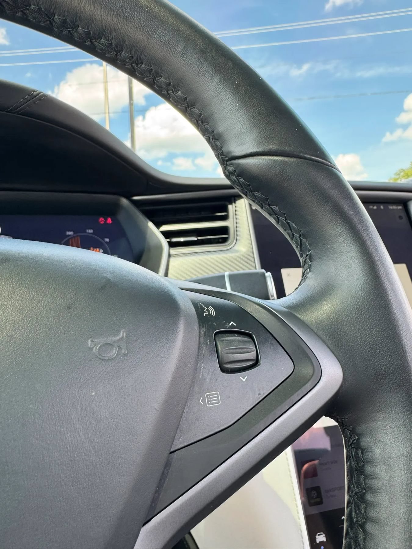 Used 2018 Tesla Model X 100D AWD/4WD image 32