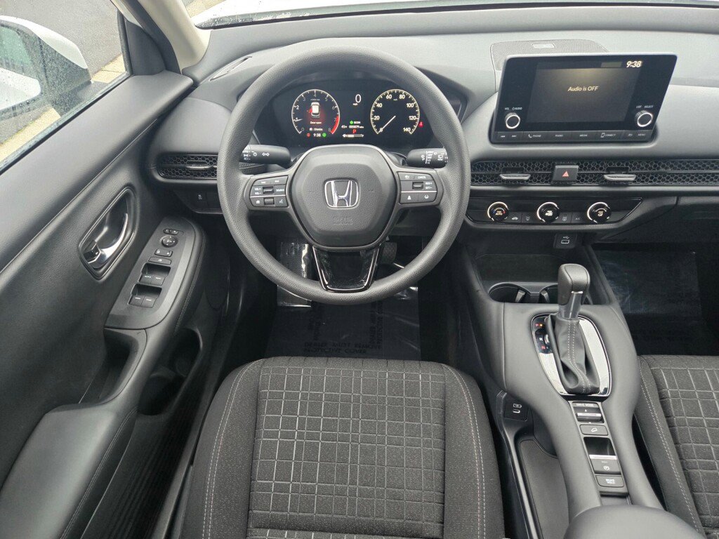 Certified 2024 Honda HR-V LX image 11