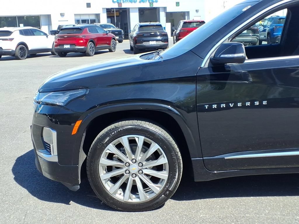 Used 2023 Chevrolet Traverse Premier AWD/4WD image 7
