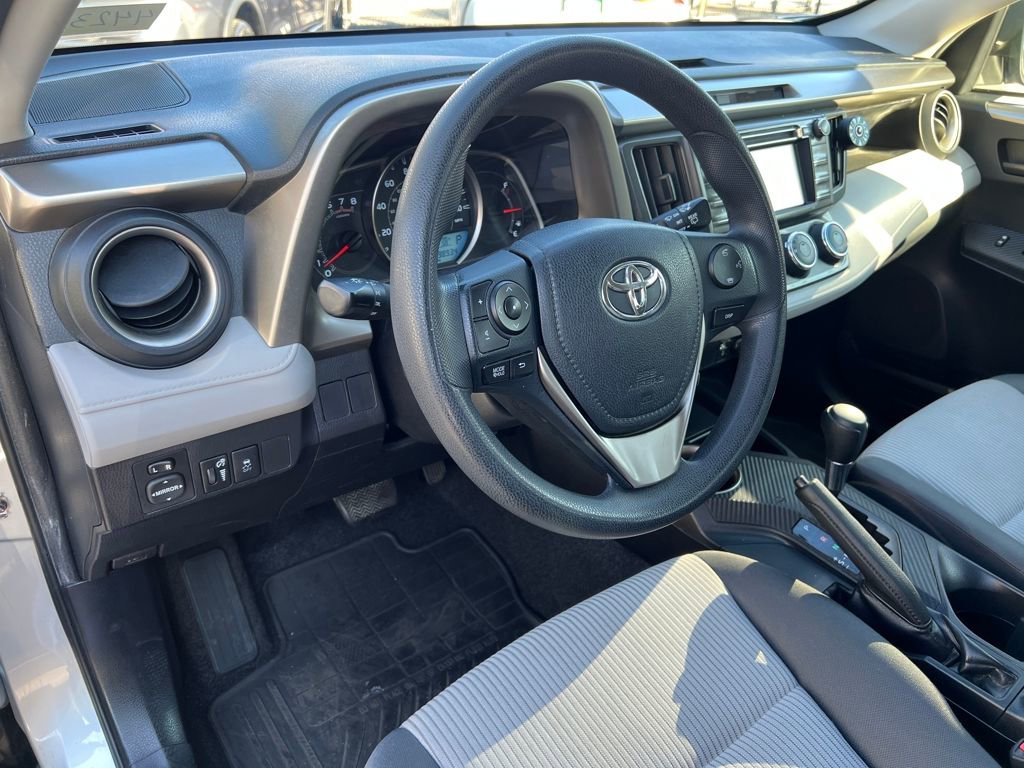 Used 2015 Toyota RAV4 LE image 12