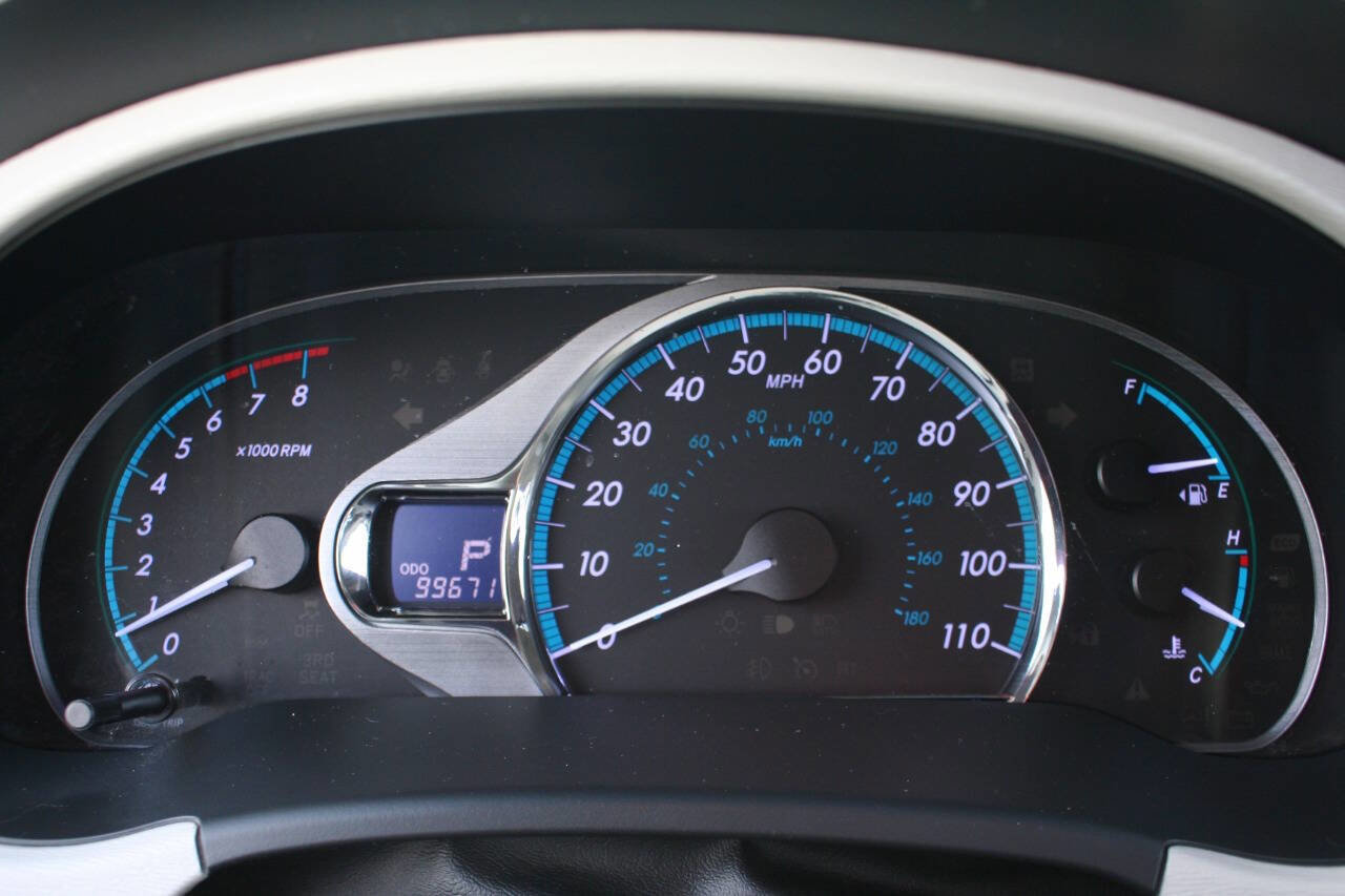 Used 2014 Toyota Sienna XLE image 10